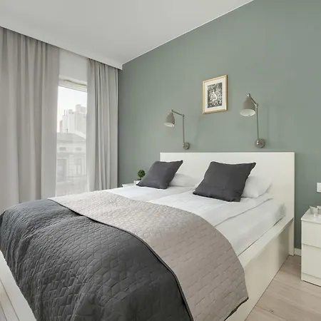 Kilinskiego Bright In The Center Of With Parking By Renters Lodz